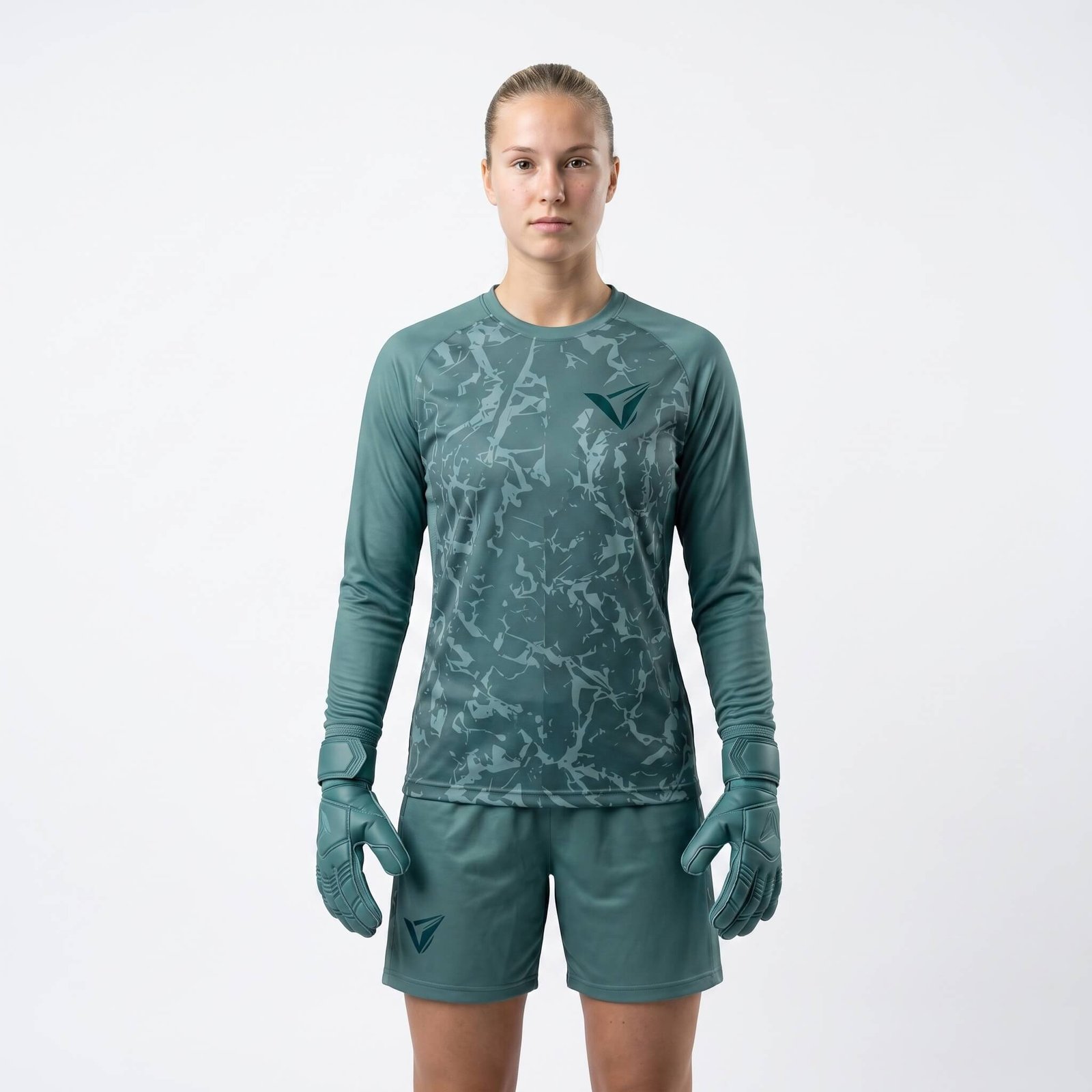 Terra Goalkeeper Serie Unser nach Schweizer Ingenieurskunst entwickeltes Textilportfolio trägt die Vision Ihres Vereins in jeden Bereich des Spielfelds. Mit einer Größenauswahl von S bis 2XL und Optionen für Standard-, Technik- oder Jacquard-Stoffe bauen wir eine vollständige, maßgeschneiderte Identität für Ihr Team auf.