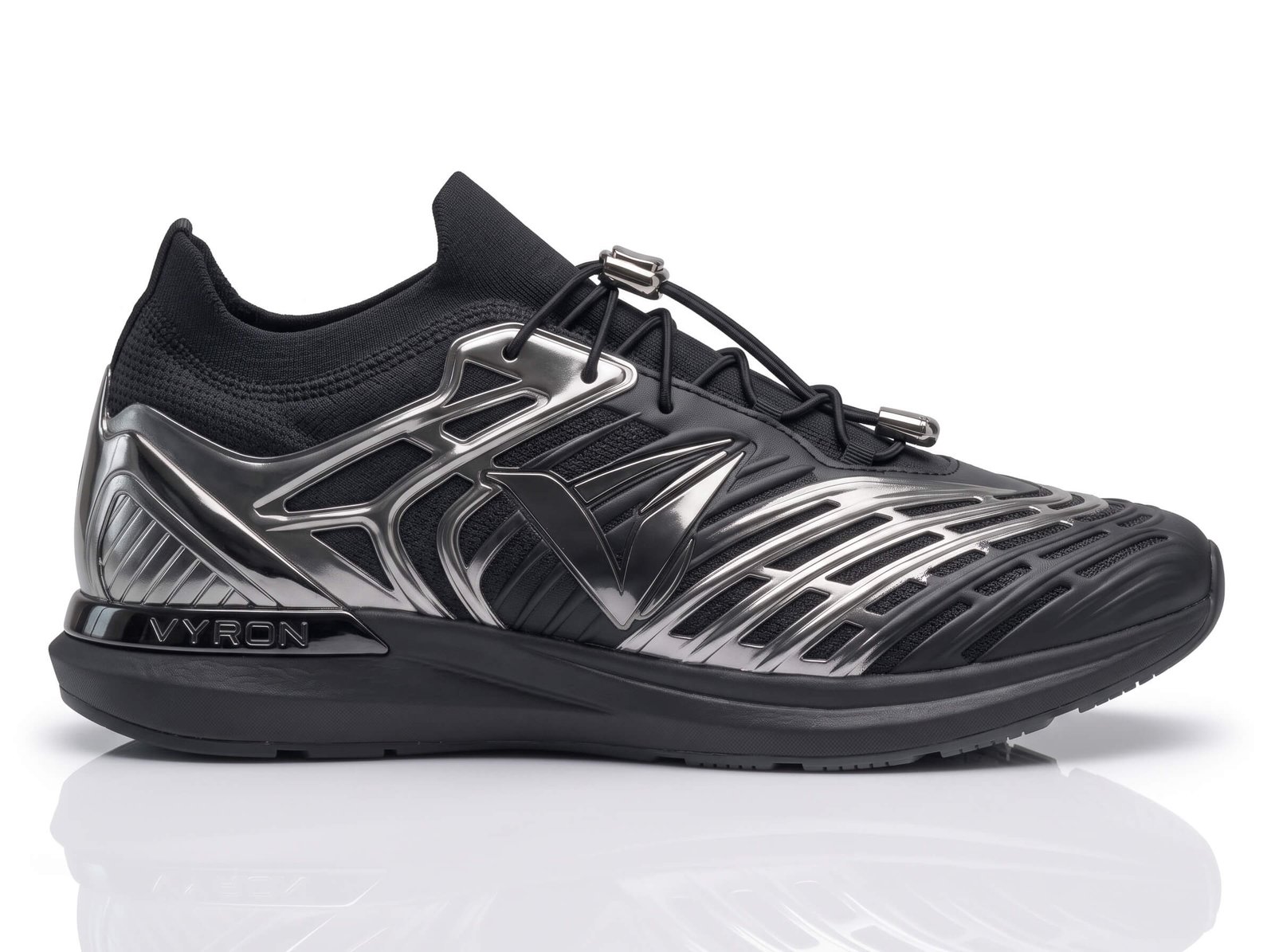 Vyron Quantum-Pace Running Elite Ihre Stärke auf dem Platz liegt in der Verbindung zum Boden verborgen. Unsere Kollektion bietet spezielle Sohlentechnologien, die für FG (Fester Rasen), SG (Weicher Rasen), AG (Kunstrasen), TF (Turf), IC (Halle) und Laufdynamiken geeignet sind. Fügen Sie mit unserer Größenauswahl von 28 bis 45, die vom Nachwuchs bis zur ersten Mannschaft reicht, die richtige Ausrüstung zur Maximierung der Leistung jedes Athleten Ihrer Angebotsliste hinzu.