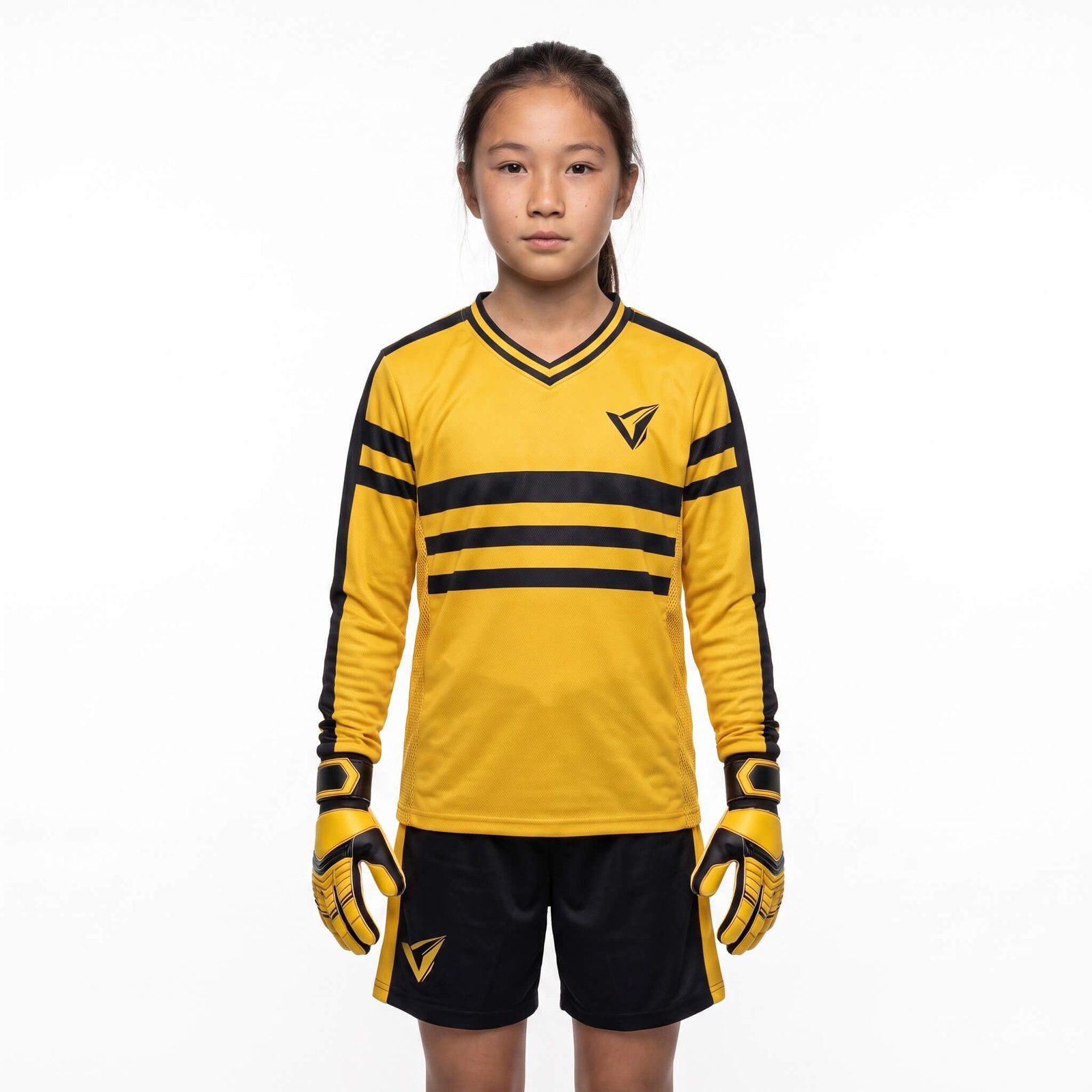 Horizon Goalkeeper Serie Unser nach Schweizer Ingenieurskunst entwickeltes Textilportfolio trägt die Vision Ihres Vereins in jeden Bereich des Spielfelds. Mit einer Größenauswahl von S bis 2XL und Optionen für Standard-, Technik- oder Jacquard-Stoffe bauen wir eine vollständige, maßgeschneiderte Identität für Ihr Team auf.