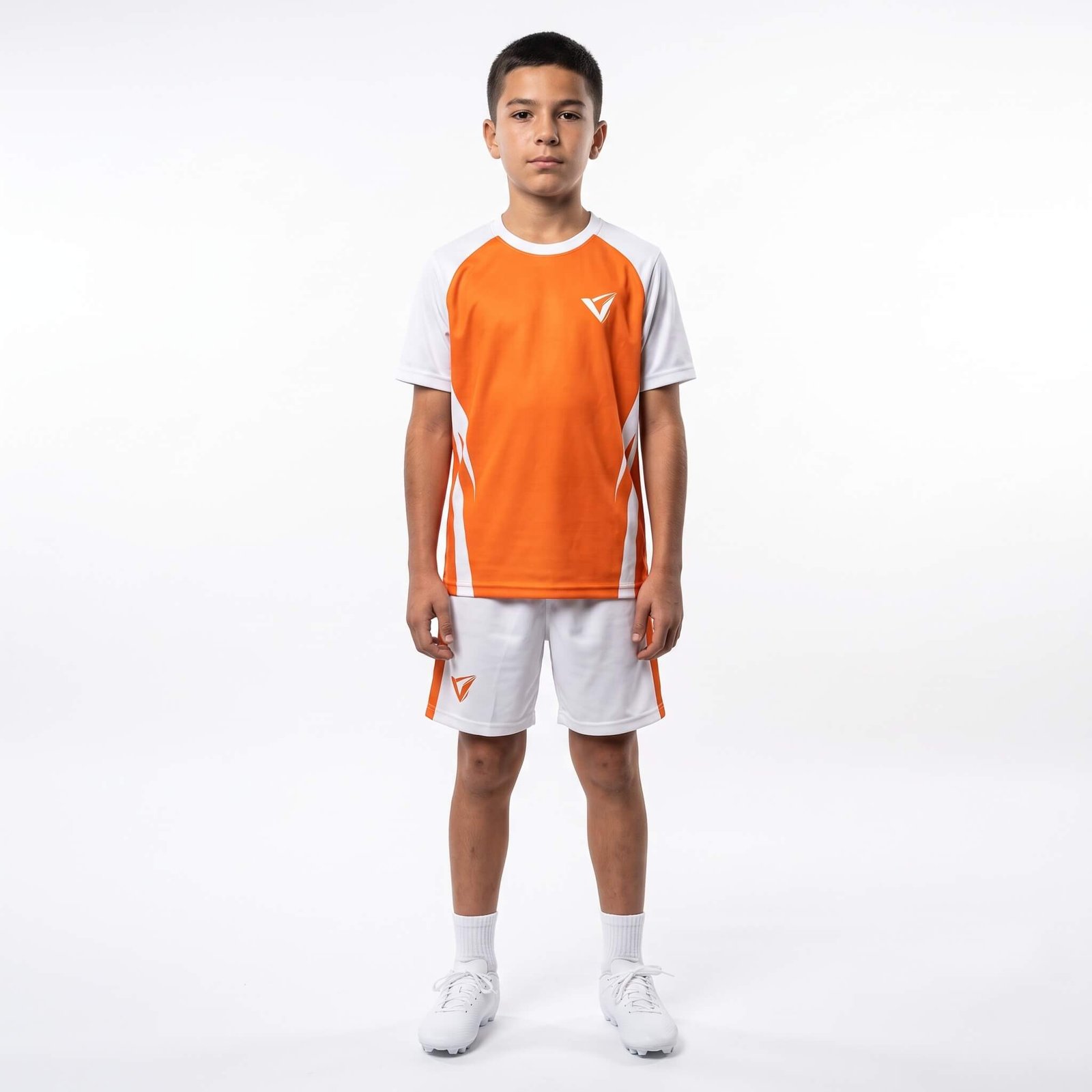 Vyron Velocity Serie Unser nach Schweizer Ingenieurskunst entwickeltes Textilportfolio trägt die Vision Ihres Vereins in jeden Bereich des Spielfelds. Mit einer Größenauswahl von S bis 2XL und Optionen für Standard-, Technik- oder Jacquard-Stoffe bauen wir eine vollständige, maßgeschneiderte Identität für Ihr Team auf.